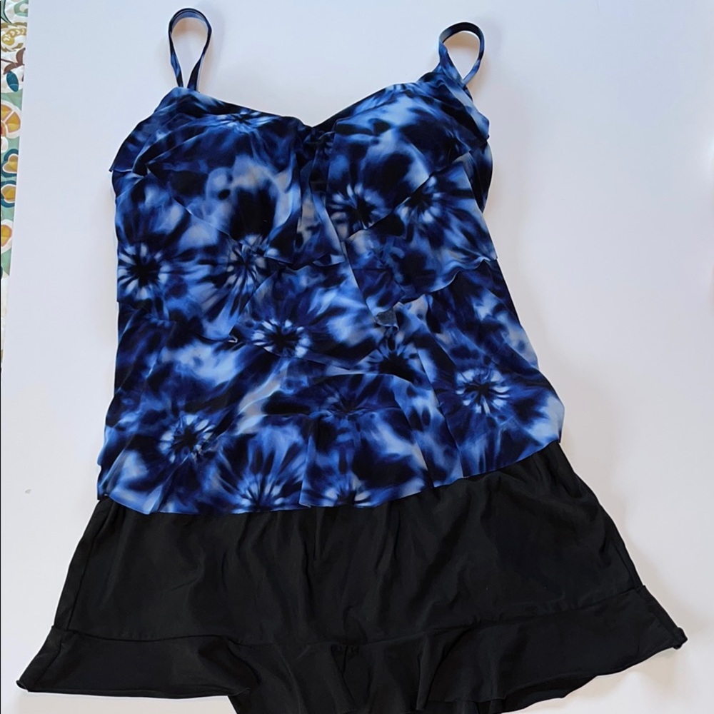 Tankini top with ruffles and swim skirt